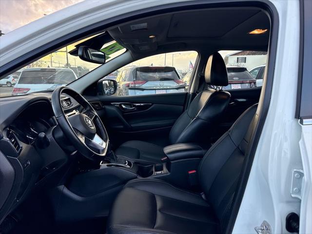 2022 Nissan Rogue Sport SL AWD Xtronic CVT