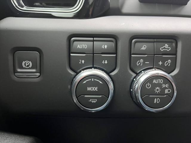 2026 GMC Sierra 2500HD Crew Cab, Standard Bed, AT4, 4WD