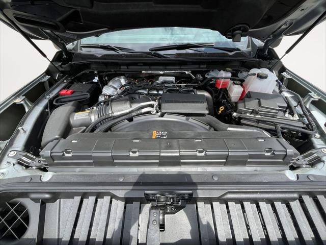 2026 GMC Sierra 2500HD Crew Cab, Standard Bed, AT4, 4WD