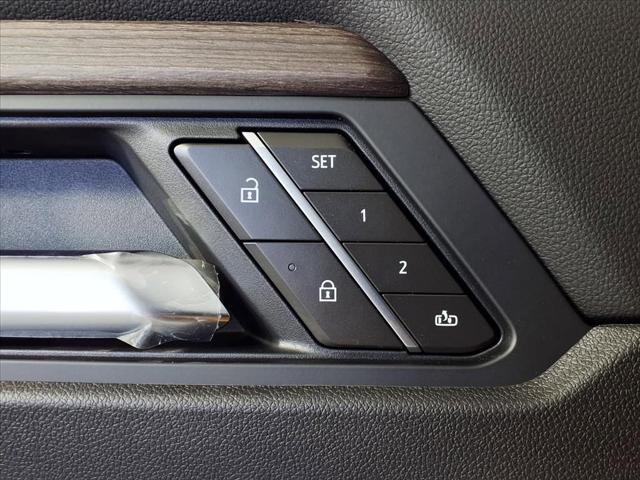 2026 GMC Acadia Denali AWD