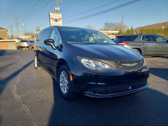 2023 Chrysler Voyager LX 4dr Mini Van