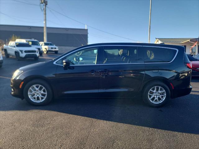 2023 Chrysler Voyager LX 4dr Mini Van