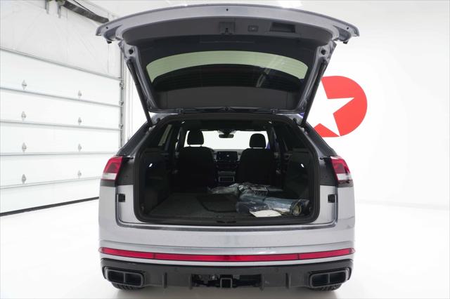2026 Volkswagen Atlas Cross Sport SEL R-Line Black