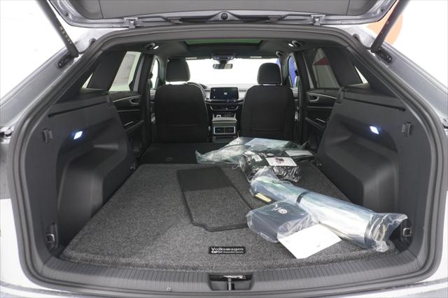 2026 Volkswagen Atlas Cross Sport SEL R-Line Black