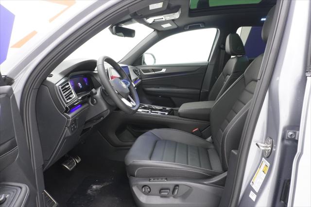 2026 Volkswagen Atlas Cross Sport SEL R-Line Black