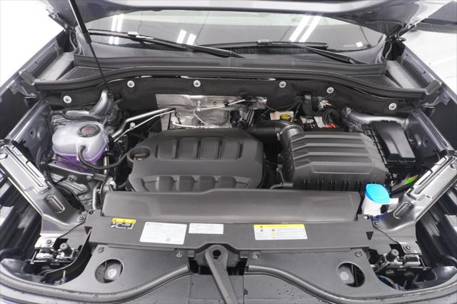 2026 Volkswagen Atlas Cross Sport SEL R-Line Black