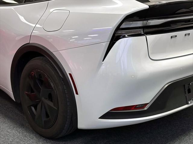 2025 Toyota Prius Plug-In Hybrid SE [7]