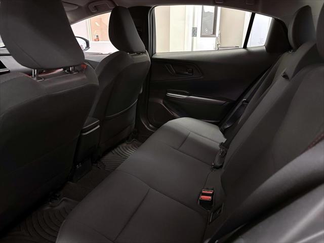 2025 Toyota Prius Plug-In Hybrid SE [12]