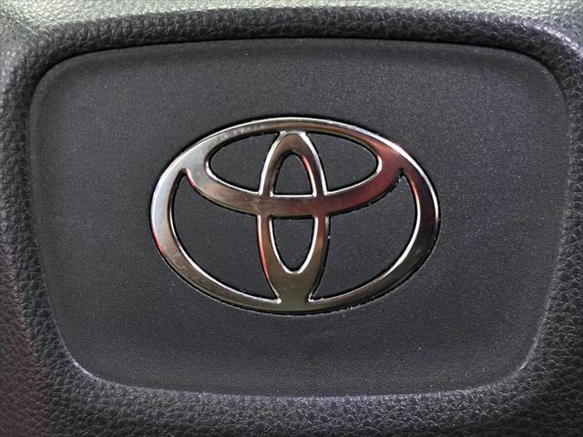 2025 Toyota Prius Plug-In Hybrid SE [20]