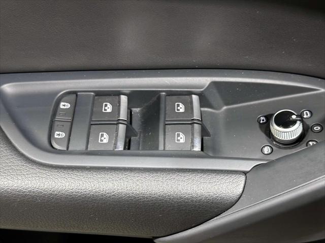 2022 Audi Q5 Premium 45 TFSI S line quattro S tronic [16]