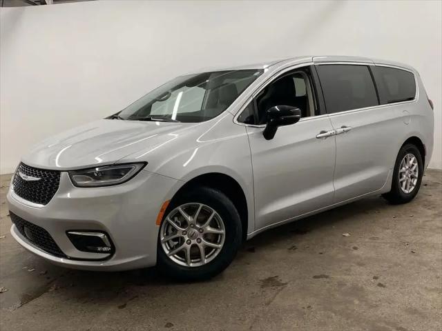 2024 Chrysler Pacifica Touring L for sale in Portland, OR