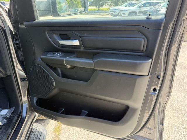 2026 Ram 1500 Express Crew Cab 4x4 5'7" Box