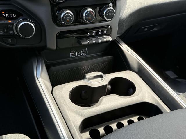 2026 Ram 1500 Express Crew Cab 4x4 5'7" Box