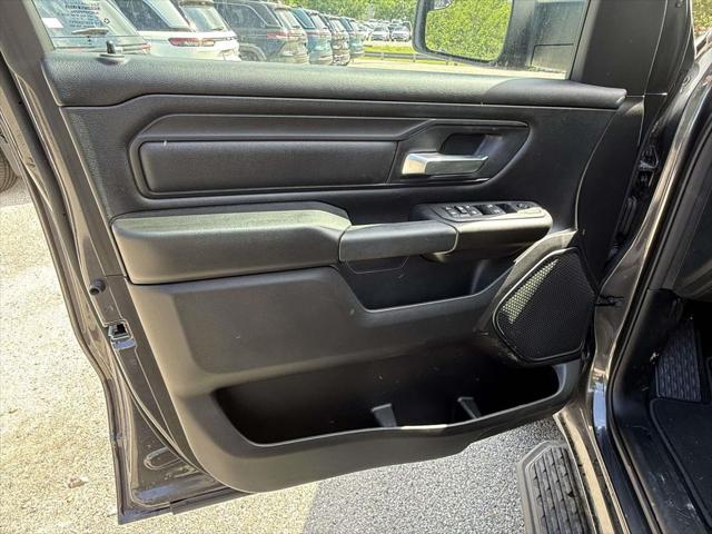 2026 Ram 1500 Express Crew Cab 4x4 5'7" Box