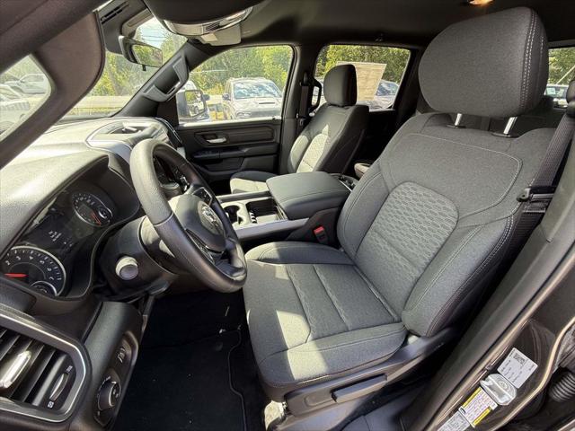 2026 Ram 1500 Express Crew Cab 4x4 5'7" Box