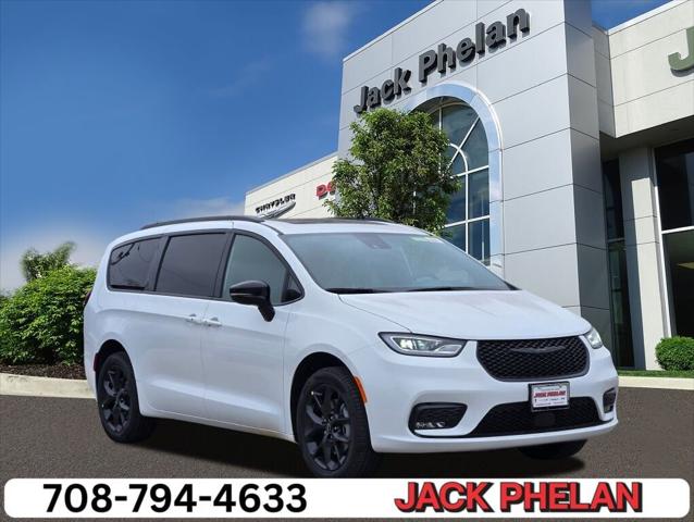 2026 Chrysler Pacifica PACIFICA LIMITED AWD