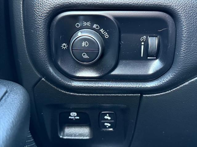 2022 Ram 1500 Big Horn Crew Cab 4x4 5'7" Box