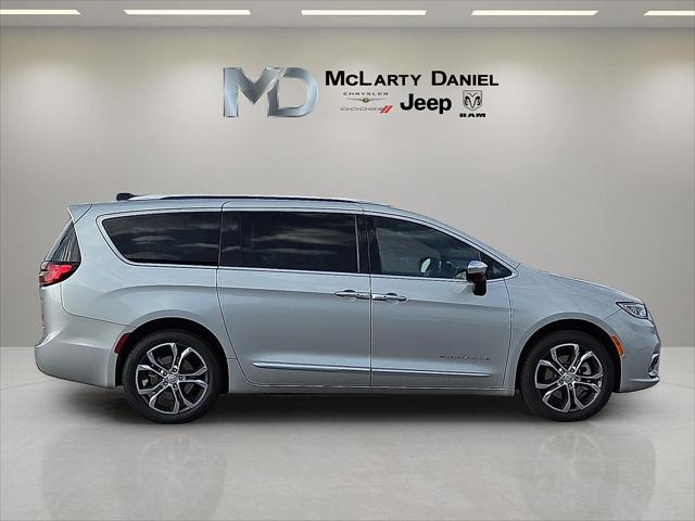 2026 Chrysler Pacifica Pinnacle AWD