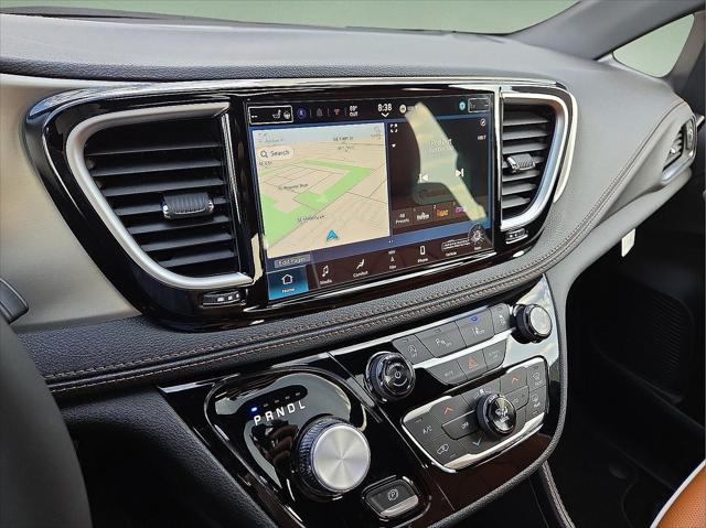 2026 Chrysler Pacifica Pinnacle AWD