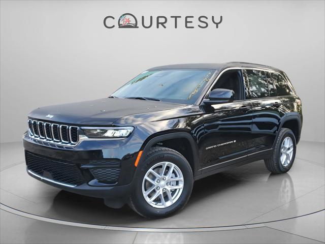 2026 Jeep Grand Cherokee GRAND CHEROKEE LAREDO X 4X4