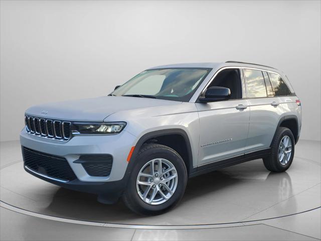 2026 Jeep Grand Cherokee GRAND CHEROKEE LAREDO X 4X4