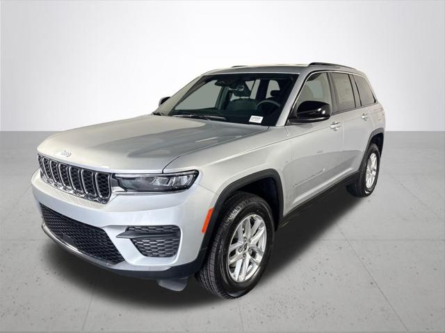2026 Jeep Grand Cherokee Laredo 4x4