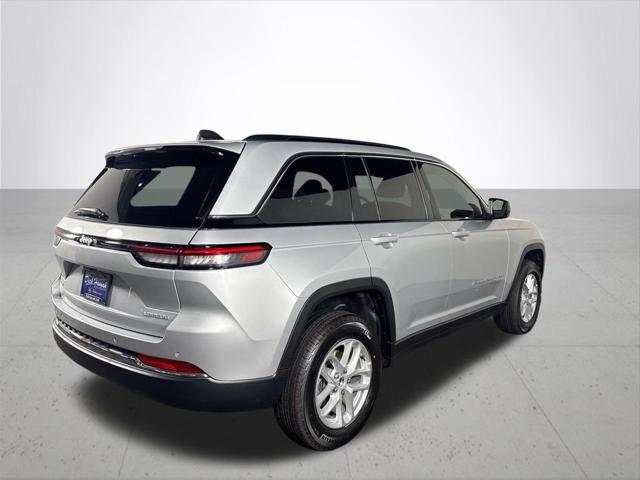 2026 Jeep Grand Cherokee Laredo 4x4