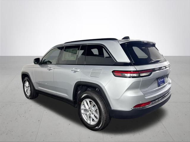 2026 Jeep Grand Cherokee Laredo 4x4