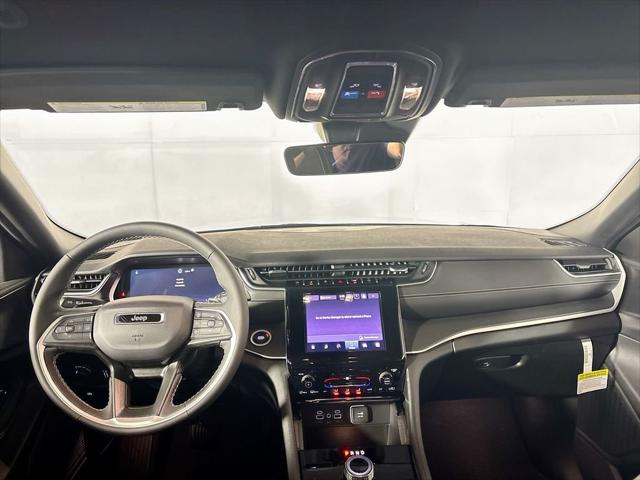 2026 Jeep Grand Cherokee Laredo 4x4