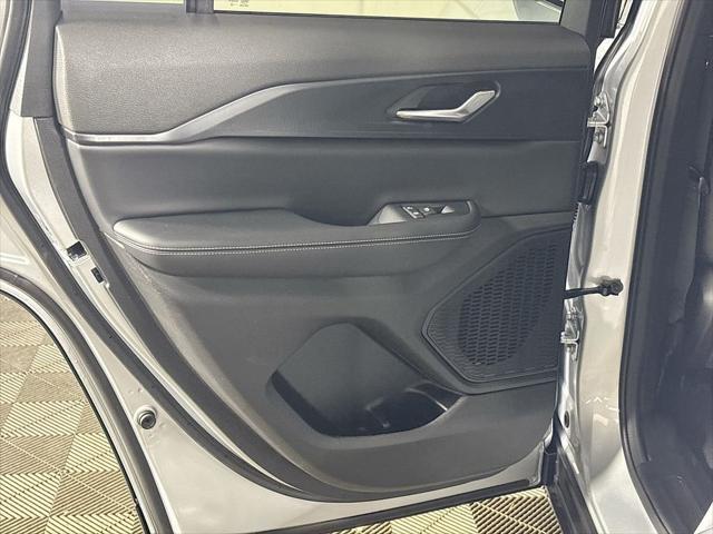 2026 Jeep Grand Cherokee Laredo 4x4