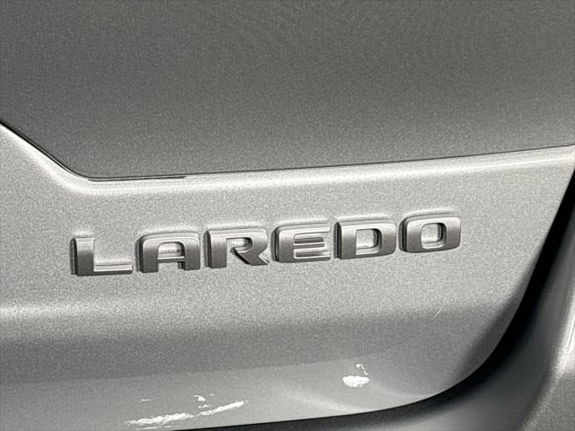 2026 Jeep Grand Cherokee Laredo 4x4