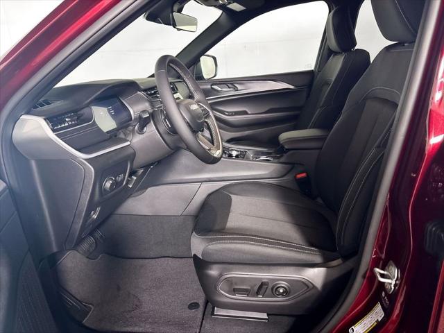 2026 Jeep Grand Cherokee Laredo 4x4
