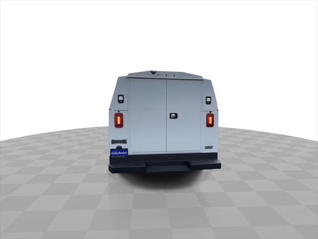 2025 GMC Savana Cutaway Work Van