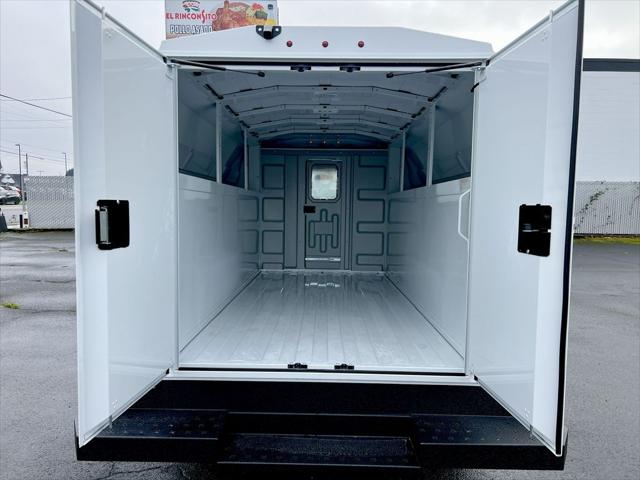 2025 GMC Savana Cutaway Work Van