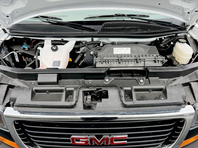 2025 GMC Savana Cutaway Work Van