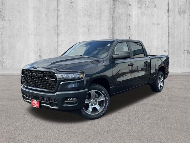 2026 RAM Ram 1500 RAM 1500 EXPRESS CREW CAB 4X4 64 BOX