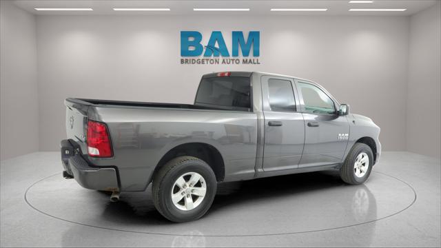 2017 RAM 1500 Express Quad Cab 4x4 64 Box