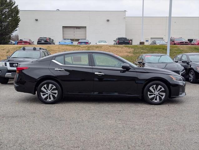 2025 Nissan Altima S FWD