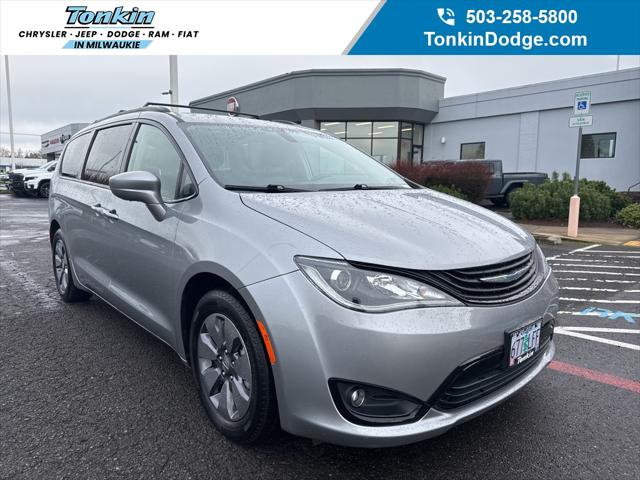 2018 Chrysler Pacifica Hybrid Touring L 2018 Chrysler Pacifica Hybrid Touring L