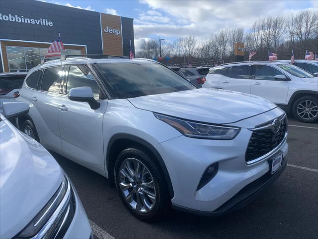 2022 Toyota Highlander Limited
