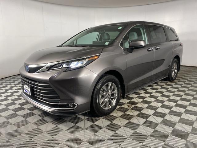 2023 Toyota Sienna XLE