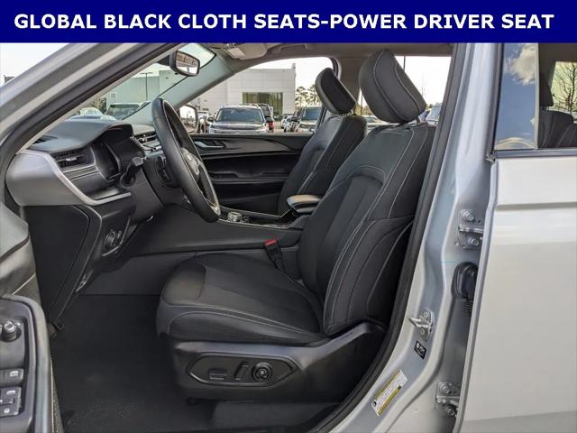 2023 Jeep Grand Cherokee L Laredo 4x4