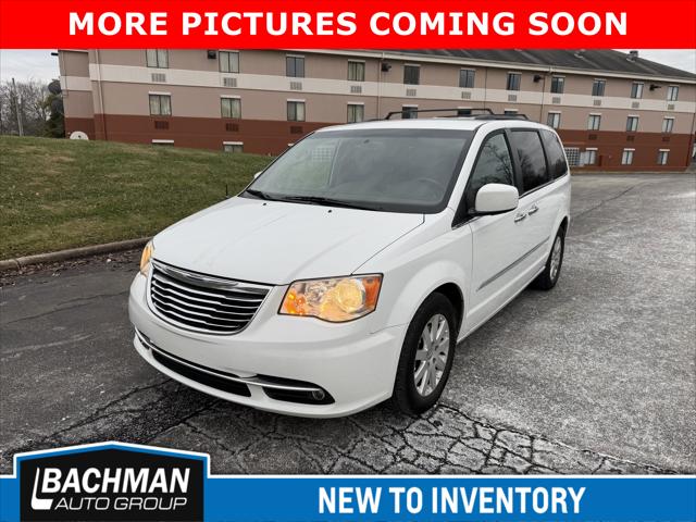 2016 Chrysler Town and Country Touring