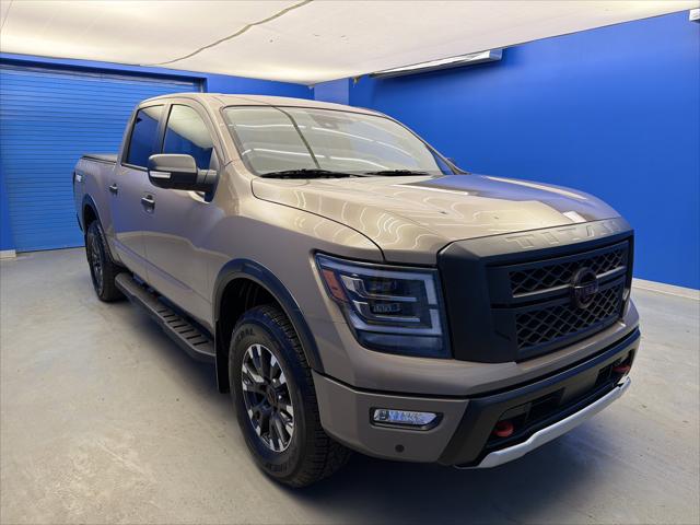 2023 Nissan TITAN Crew Cab PRO-4X 4x4 2023 Nissan TITAN Crew Cab PRO-4X 4x4