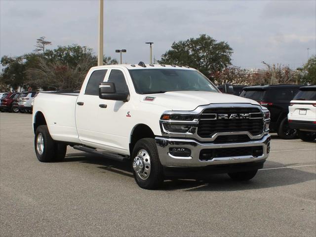 2026 RAM Ram 3500 RAM 3500 TRADESMAN CREW CAB 4X4 8 BOX