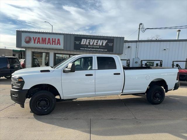 2025 RAM 2500 Tradesman Crew Cab 4x4 8 Box