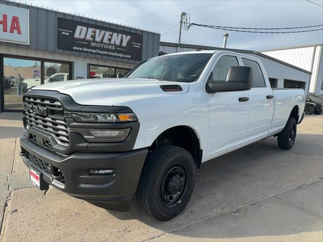 2025 RAM 2500 Tradesman Crew Cab 4x4 8 Box