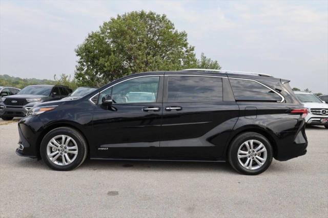2021 Toyota Sienna Platinum