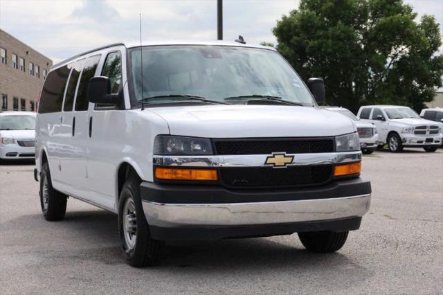 2025 Chevrolet Express Passenger RWD 3500 Extended Wheelbase LT