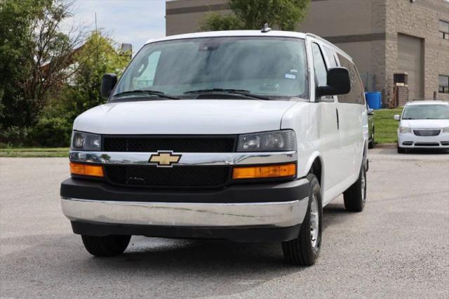 2025 Chevrolet Express Passenger RWD 3500 Extended Wheelbase LT